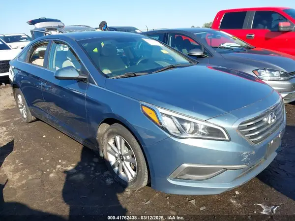 5NPE24AF0HH507683 2017 HYUNDAI SONATA - Image 1