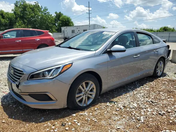 5NPE24AF0HH510129 2017 HYUNDAI SONATA - Image 1