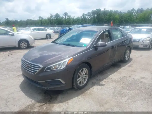 5NPE24AF0HH510325 2017 HYUNDAI SONATA - Image 2