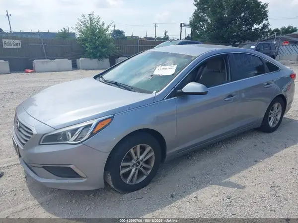 5NPE24AF0HH510955 2017 HYUNDAI SONATA - Image 2
