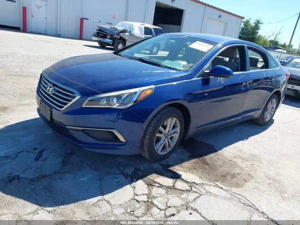 5NPE24AF0HH511345 2017 HYUNDAI SONATA - Image 2