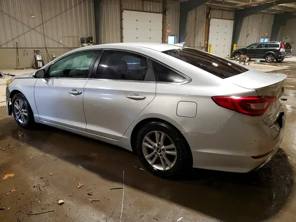 5NPE24AF0HH516108 2017 HYUNDAI SONATA - Image 2