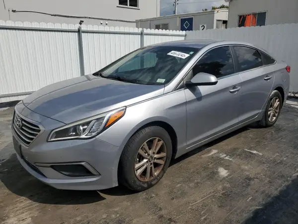 5NPE24AF0HH517940 2017 HYUNDAI SONATA - Image 1