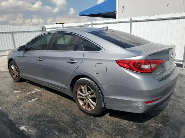 5NPE24AF0HH517940 2017 HYUNDAI SONATA - Image 2