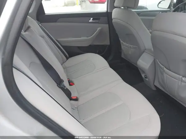 5NPE24AF0HH518201 2017 HYUNDAI SONATA - Image 8