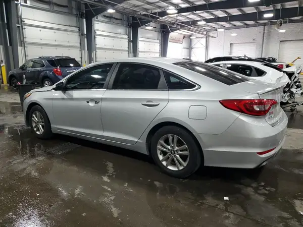 5NPE24AF0HH519901 2017 HYUNDAI SONATA - Image 2