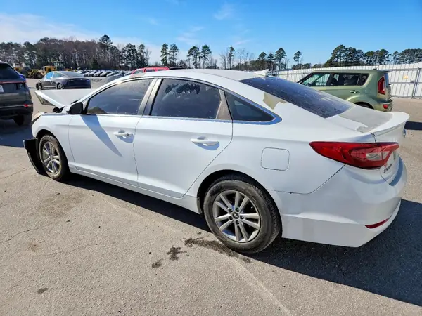 5NPE24AF0HH520448 2017 HYUNDAI SONATA - Image 2