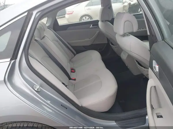 5NPE24AF0HH520482 2017 HYUNDAI SONATA - Image 8