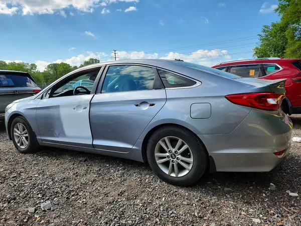 5NPE24AF0HH522216 2017 HYUNDAI SONATA - Image 2