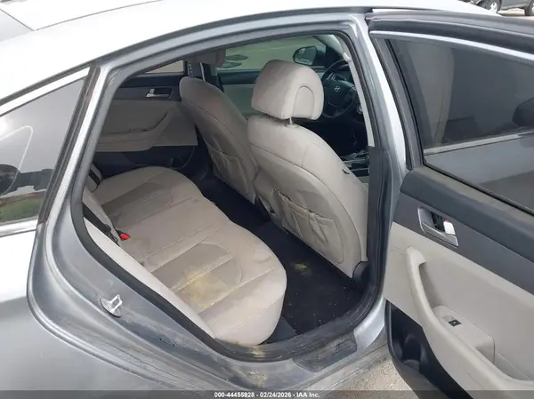 5NPE24AF0HH526525 2017 HYUNDAI SONATA - Image 8