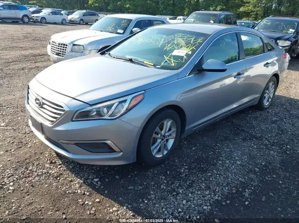 5NPE24AF0HH527254 2017 HYUNDAI SONATA - Image 2