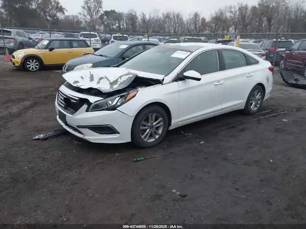 5NPE24AF0HH528923 2017 HYUNDAI SONATA - Image 2