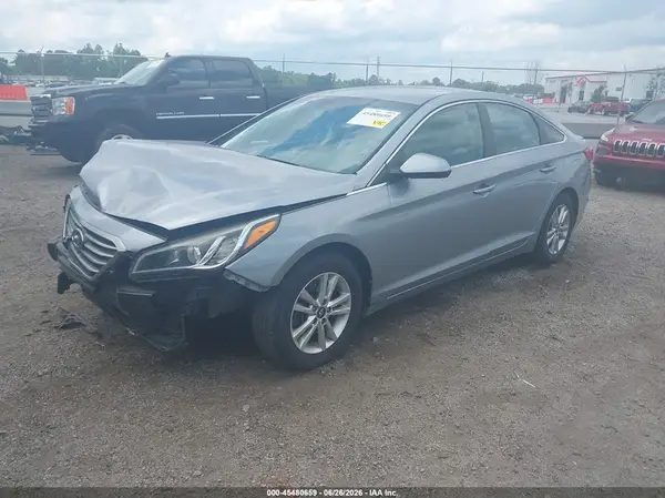 5NPE24AF0HH530428 2017 HYUNDAI SONATA - Image 2