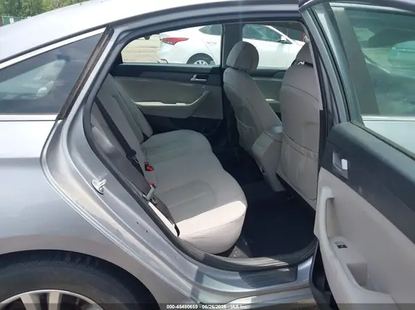 5NPE24AF0HH530428 2017 HYUNDAI SONATA - Image 8