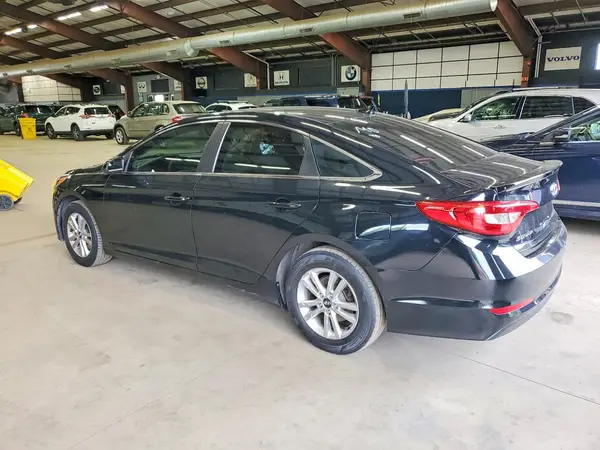 5NPE24AF0HH535497 2017 HYUNDAI SONATA - Image 2