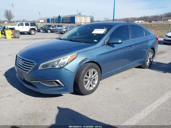 5NPE24AF0HH536276 2017 HYUNDAI SONATA - Image 2