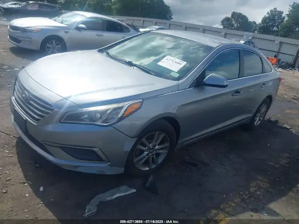 5NPE24AF0HH536567 2017 HYUNDAI SONATA - Image 2