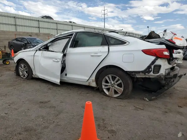 5NPE24AF0HH541090 2017 HYUNDAI SONATA - Image 2