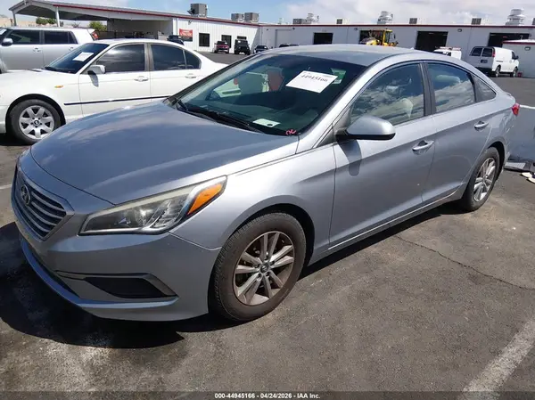 5NPE24AF0HH541395 2017 HYUNDAI SONATA - Image 2