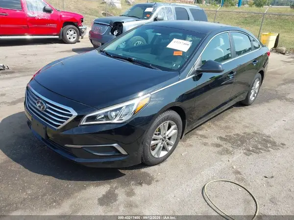 5NPE24AF0HH544636 2017 HYUNDAI SONATA - Image 2