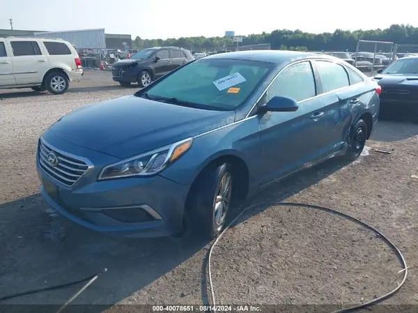 5NPE24AF0HH545737 2017 HYUNDAI SONATA - Image 2