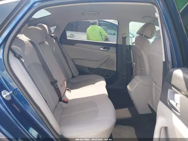 5NPE24AF0HH548203 2017 HYUNDAI SONATA - Image 8