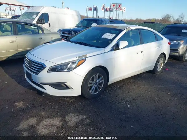 5NPE24AF0HH549450 2017 HYUNDAI SONATA - Image 2