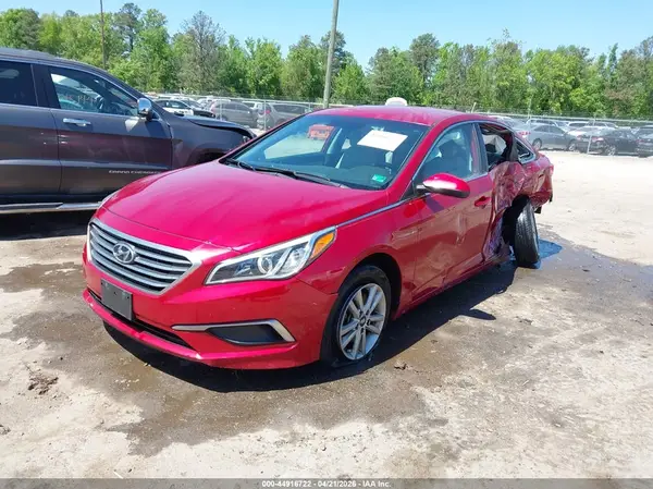 5NPE24AF0HH555393 2017 HYUNDAI SONATA - Image 2
