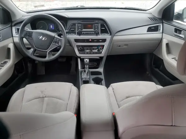 5NPE24AF0HH555443 2017 HYUNDAI SONATA - Image 8
