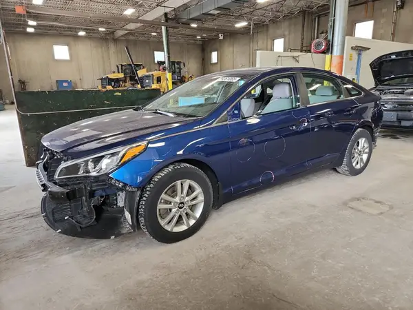 5NPE24AF0HH555796 2017 HYUNDAI SONATA - Image 1