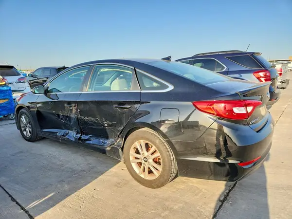 5NPE24AF0HH557953 2017 HYUNDAI SONATA - Image 2