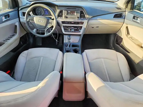 5NPE24AF0HH557953 2017 HYUNDAI SONATA - Image 8