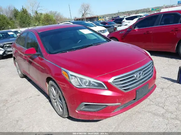 5NPE24AF0HH558827 2017 HYUNDAI SONATA - Image 1