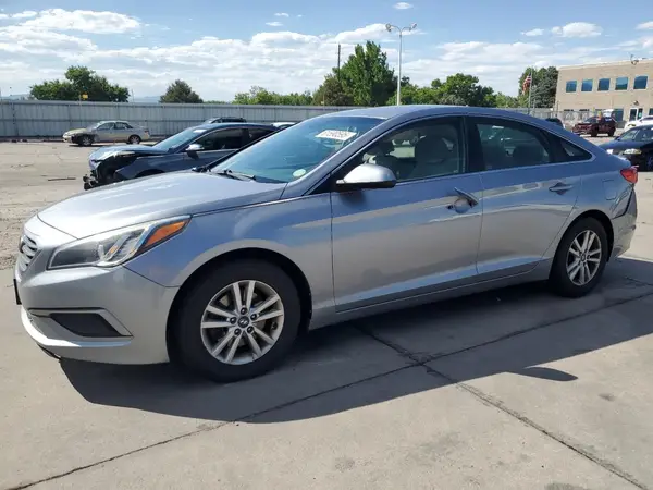 5NPE24AF0HH559556 2017 HYUNDAI SONATA - Image 1