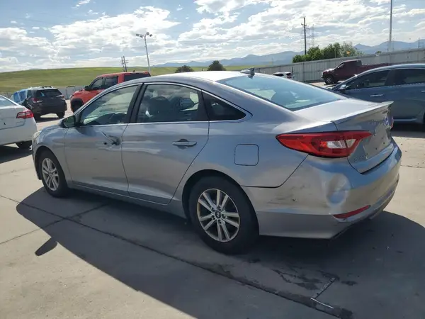 5NPE24AF0HH559556 2017 HYUNDAI SONATA - Image 2