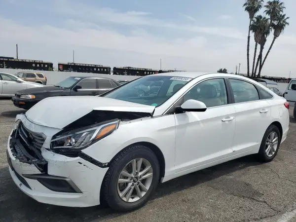 5NPE24AF0HH560657 2017 HYUNDAI SONATA - Image 1