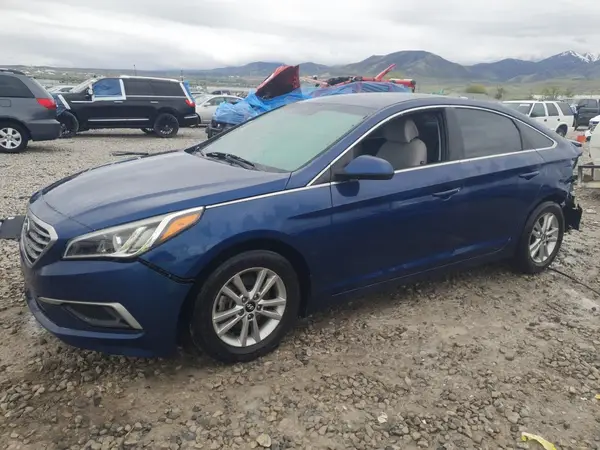 5NPE24AF0HH562697 2017 HYUNDAI SONATA - Image 1