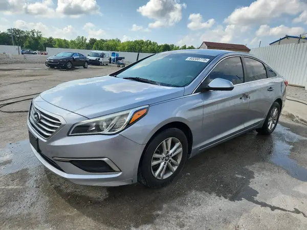 5NPE24AF0HH564997 2017 HYUNDAI SONATA - Image 1