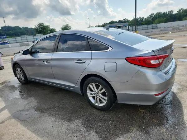5NPE24AF0HH564997 2017 HYUNDAI SONATA - Image 2
