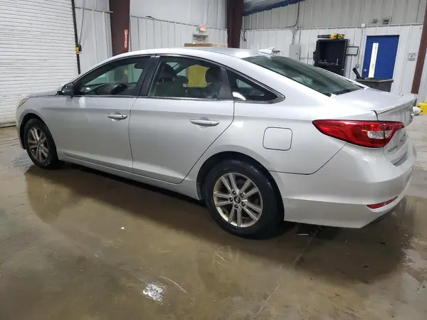 5NPE24AF0HH566023 2017 HYUNDAI SONATA - Image 2