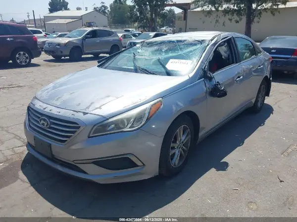 5NPE24AF0HH569147 2017 HYUNDAI SONATA - Image 2