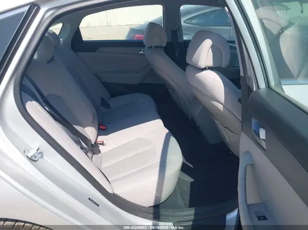 5NPE24AF0HH570315 2017 HYUNDAI SONATA - Image 8