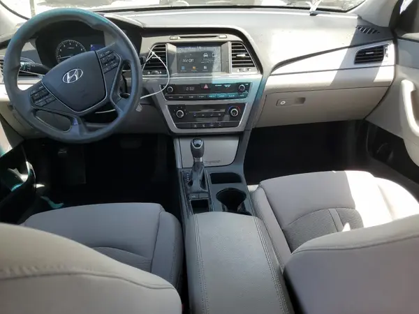5NPE24AF0HH573067 2017 HYUNDAI SONATA - Image 8