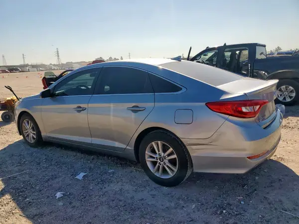 5NPE24AF0HH573683 2017 HYUNDAI SONATA - Image 2