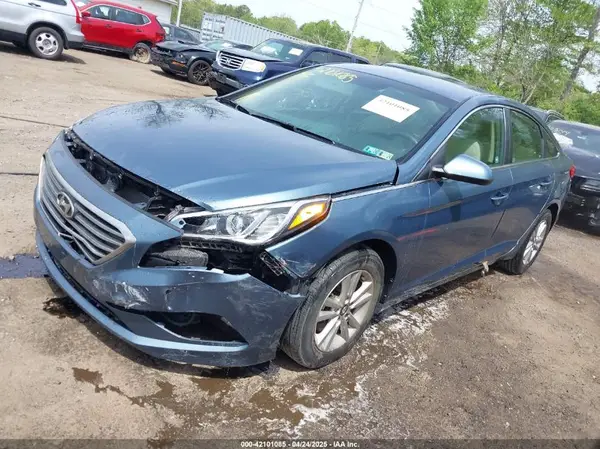 5NPE24AF0HH574719 2017 HYUNDAI SONATA - Image 2