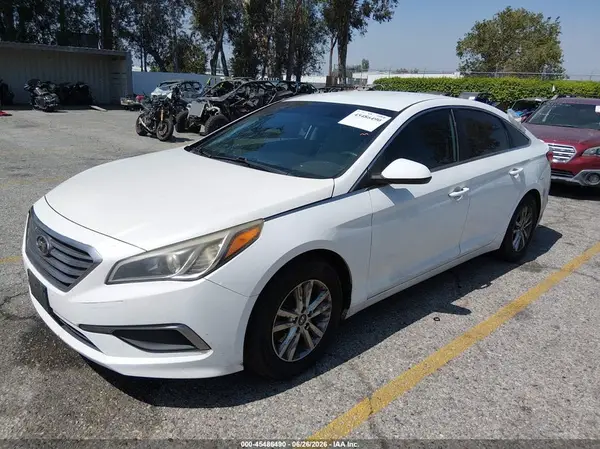 5NPE24AF0HH574834 2017 HYUNDAI SONATA - Image 2
