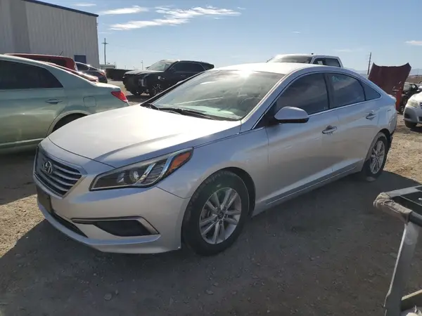 5NPE24AF0HH579886 2017 HYUNDAI SONATA - Image 1