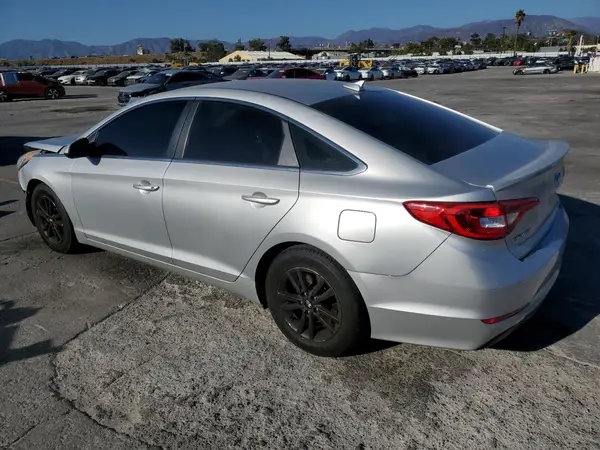 5NPE24AF0HH580391 2017 HYUNDAI SONATA - Image 2