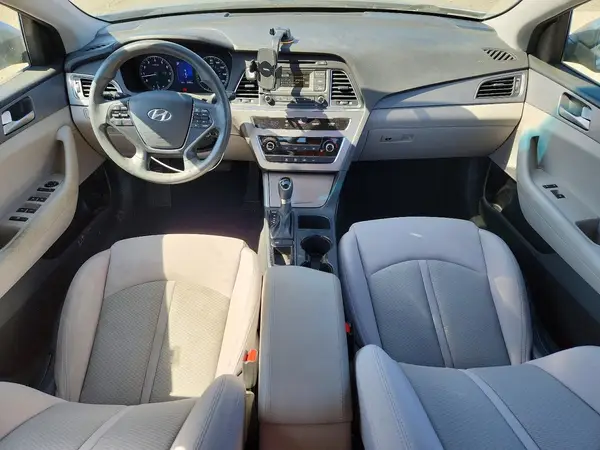 5NPE24AF0HH586577 2017 HYUNDAI SONATA - Image 8