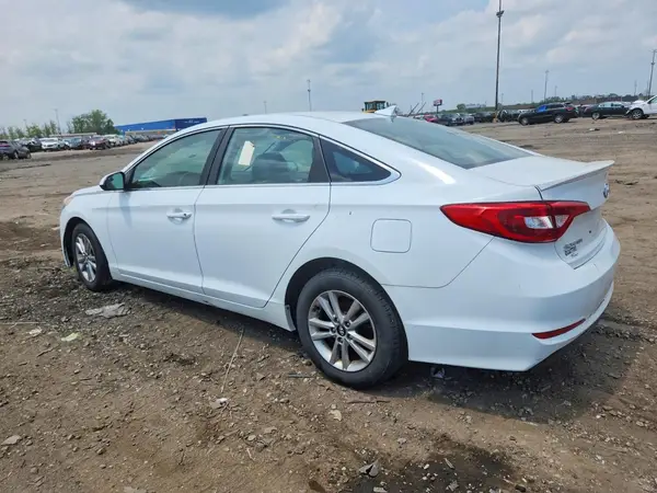 5NPE24AF0HH586627 2017 HYUNDAI SONATA - Image 2